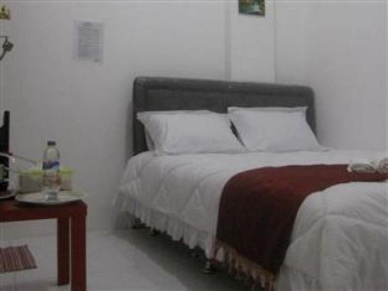 Capsule Homestay Surabaya Exterior photo